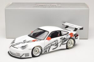 Porsche 911 996 GT3 RSR Weiss 2005 Minichamps 1:18 WAP02160215 Metall – Bild 8 von 8