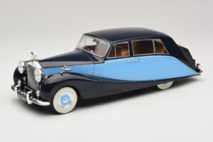 Rolls-Royce Silver Wraith Empress by Hooper Schwarz & Dunkelblau MCG 1:18 MCG18051 Metall