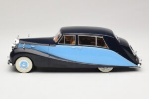 Rolls-Royce Silver Wraith Empress by Hooper Schwarz & Dunkelblau MCG 1:18 MCG18051 Metall – Bild 3 von 6