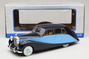 Rolls-Royce Silver Wraith Empress by Hooper Schwarz & Dunkelblau MCG 1:18 MCG18051 Metall – Bild 6 von 6