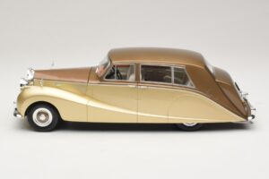 Rolls-Royce Silver Wraith Empress by Hooper Braun & Gold MCG 1:18 MCG18000 Metall – Bild 3 von 6