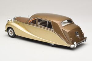 Rolls-Royce Silver Wraith Empress by Hooper Braun & Gold MCG 1:18 MCG18000 Metall – Bild 5 von 6