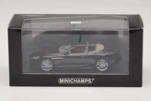 Aston Martin DBS Volante Schwarz Metallic Minichamps 1:43 400137930 Metall – Bild 4 von 4