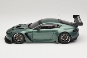 Aston Martin V12 Vantage GT3 Grün AUTOart 1:18 81306 Metall – Bild 3 von 6