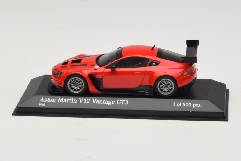 Aston Martin V12 Vantage GT3 Rot Minichamps 1:43 4371121392 Metall