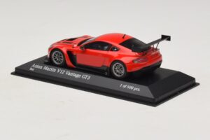 Aston Martin V12 Vantage GT3 Rot Minichamps 1:43 4371121392 Metall – Bild 3 von 4
