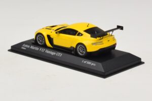 Aston Martin V12 Vantage GT3 Gelb Minichamps 1:43 437121391 Metall – Bild 3 von 4