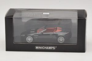 Aston Martin V8 Vantage Roadster Schwarz Metallic Minichamps 1:43 400137431 Metall – Bild 4 von 4