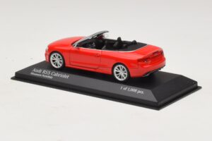 Audi RS5 B8 Cabriolet Rot Minichamps 1:43 410011230 Metall – Bild 3 von 4