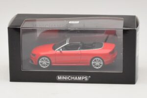 Audi RS5 B8 Cabriolet Rot Minichamps 1:43 410011230 Metall – Bild 4 von 4