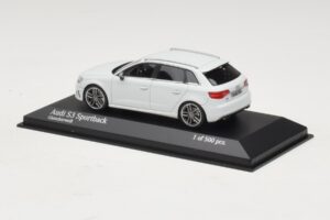 Audi S3 8V Sportback Weiss Minichamps 1:43 437013010 Metall – Bild 3 von 4