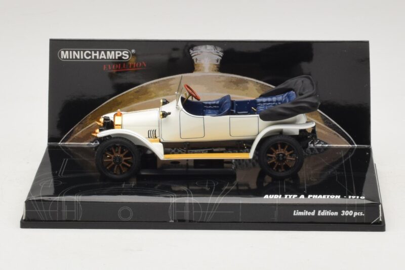 Audi Typ A Phaeton Weiss Blau Minichamps 1:43 Audi Typ A Phaeton Weiss Blau Minichamps 1:43 437019032 Metall