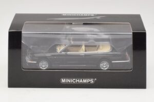 Bentley Azure Schwarz Minichamps 1:43 436139930 Metall – Bild 4 von 4
