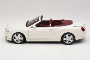 Bentley Continental GTC Weiss Ersatzverpackung Minichamps 1:18 100139032-R1 Metall – Bild 4 von 8