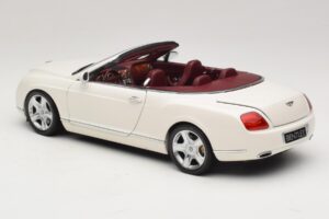 Bentley Continental GTC Weiss Ersatzverpackung Minichamps 1:18 100139032-R1 Metall – Bild 7 von 8