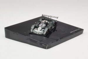 Bentley EXP Speed 8 LMP900 #8 A. Wallace / B. Leitzinger 24 Hours of Le Mans 2002 Minichamps 1:43 403021308 Metall – Bild 2 von 4