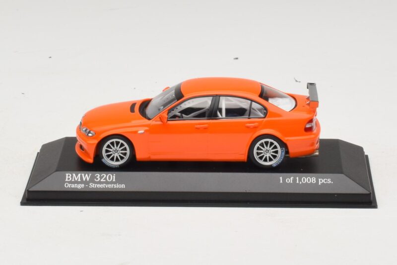 BMW 320i E46 Straßenversion Orange Minichamps 1:43 BMW 320i E46 Straßenversion Orange Minichamps 1:43 400052400 Metall