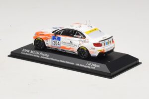 BMW M235i Team Rent2drive #304 Ackermann / Wishkirchen 24 Hours of Nurburgring 2015 Minichamps 1:43 437152504 Metall – Bild 3 von 4