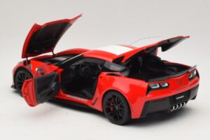 Chevrolet Corvette C7 Grand Sport Rot mit Weissen Streifen AUTOart 1:18 71274 Komposit – Bild 5 von 8