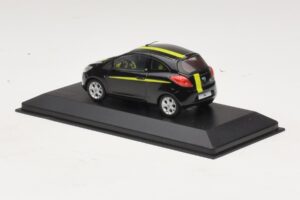 Ford Ka Mk2 Schwarz Gelb Minichamps 1:43 400088200 Metall – Bild 4 von 5