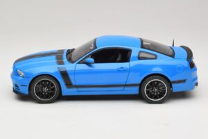 Ford Mustang Boss 302 S197 Blau Shelby Collectibles 1:18 25414S Metall – Bild 4 von 8