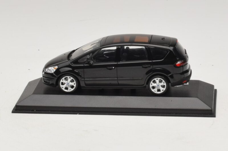 Ford S-Max Schwarz Metallic Minichamps 1:43 Ford S-Max Schwarz Metallic Minichamps 1:43 400085400 Metall