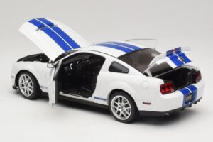 Ford Shelby Cobra GT500 Concept Weiss mit Blauem Streifen AUTOart 1:18 73052 Metall – Bild 5 von 8