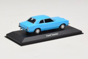 Ford Taunus TC Coupé Hellblau Maxichamps 1:43 940081301 Metall – Bild 2 von 4