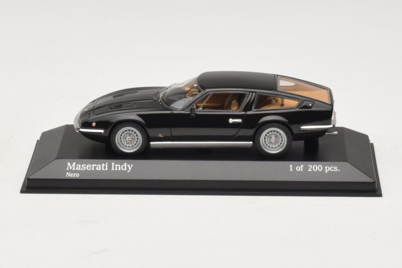 Maserati Indy Schwarz Minichamps 1:43 Maserati Indy Schwarz Minichamps 1:43 437123121 Metall