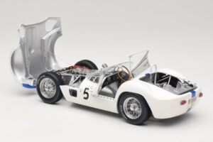 Maserati Tipo 61 #5 S. Moss / D. Gurney Camoradi ADAC 1000km Nurburgring Winner 1960 Minichamps 1:18 100601205 Metall – Bild 5 von 8