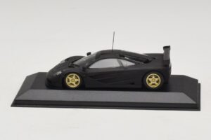 McLaren F1 GTR Prototype Mattschwarz Mit Goldenen Felgen Minichamps 1:43 MCLAREN008 Metall – Bild 3 von 4