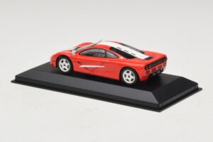 McLaren F1 Rot Mit Weissen Streifen Minichamps 1:43 MCLAREN005 Metall – Bild 2 von 4