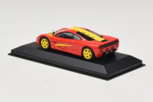 McLaren F1 Rot Mit Gelben Streifen Minichamps 1:43 MCLAREN006 Metall – Bild 2 von 4
