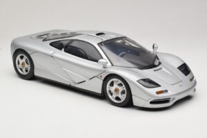 McLaren F1 Silber Minichamps 1:12 530133123 Metall – Bild 6 von 8
