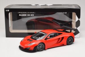 McLaren MP4-12C GT3 Rot 2013 Minichamps 1:18 151121392 Metall – Bild 6 von 6