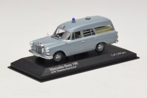 Mercedes 190 W110 Krankenwagen DRK Minichamps 1:43 400037270 Metall – Bild 2 von 4