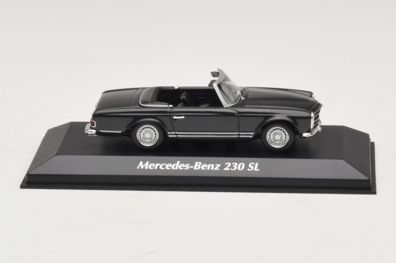 Mercedes 230 SL W113 Grau Maxichamps 1:43 Mercedes 230 SL W113 Grau Maxichamps 1:43 94003231 Metall