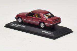 Mercedes 230E W124 Rot Metallic Minichamps 1:43 400037001 Metall – Bild 3 von 4