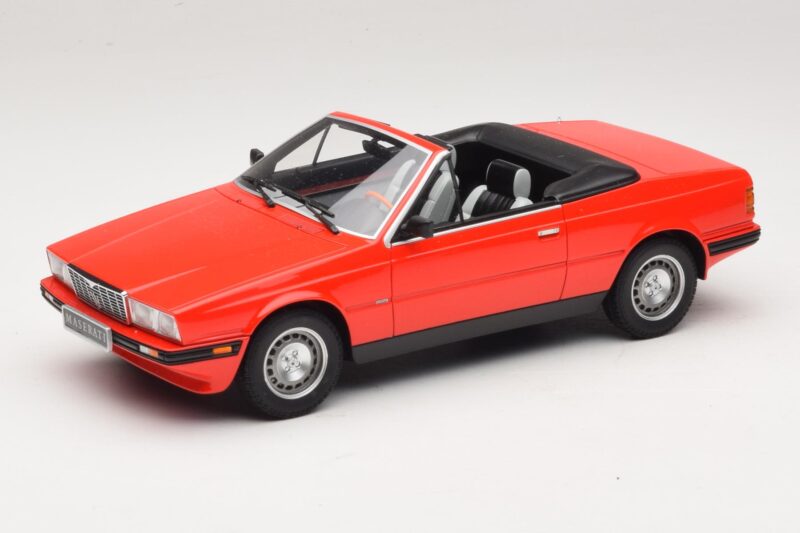 Mercedes 300 Cabriolet Dunkelrot Minichamps 1:43 Mercedes 300 Cabriolet Dunkelrot Minichamps 1:43 437032131 Metall