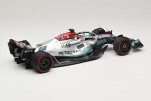 Mercedes AMG Petronas W13 E Performance #63 G. Russell Spanish GP 2022 Minichamps 1:18 110220063 Metall – Bild 2 von 7