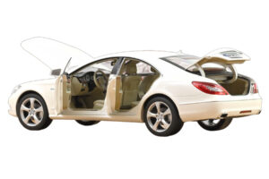 Mercedes CLS C218 Coupé Brilliant White Metallic Norev 1:18 183943 Metall – Bild 2 von 3