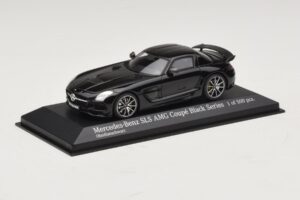 Mercedes SLS AMG C197 Black Series Schwarz Metallic Minichamps 1:43 437033020 Metall – Bild 2 von 4