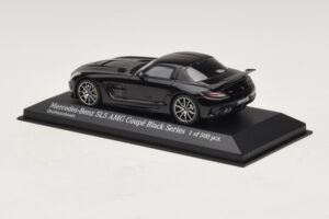 Mercedes SLS AMG C197 Black Series Schwarz Metallic Minichamps 1:43 437033020 Metall – Bild 3 von 4