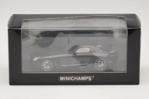 Mercedes SLS AMG C197 Black Series Schwarz Metallic Minichamps 1:43 437033020 Metall – Bild 4 von 4