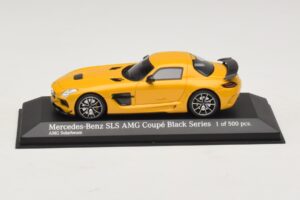 Mercedes SLS AMG C197 Black Series Gold Minichamps 1:43 437033022 Metall