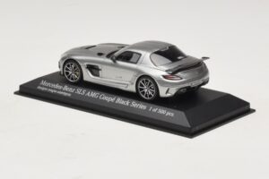 Mercedes SLS AMG C197 Black Series Grau Metallic Minichamps 1:43 437033024 Metall – Bild 3 von 4