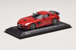 Mercedes SLS AMG C197 Black Series Rot Minichamps 1:43 437033021 Metall – Bild 2 von 4