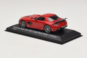 Mercedes SLS AMG C197 Black Series Rot Minichamps 1:43 437033021 Metall – Bild 3 von 4