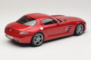 Mercedes SLS AMG C197 Rot Metallic Minichamps 1:18 100039020 Metall – Bild 3 von 8
