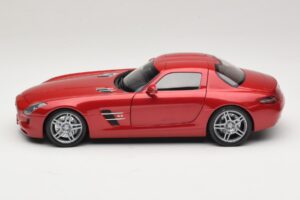 Mercedes SLS AMG C197 Rot Metallic Minichamps 1:18 100039020 Metall – Bild 4 von 8